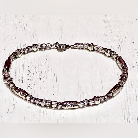 Elegant Silver Barrel Handmade Beaded Ankle Bracelet - Picture 4 of 6